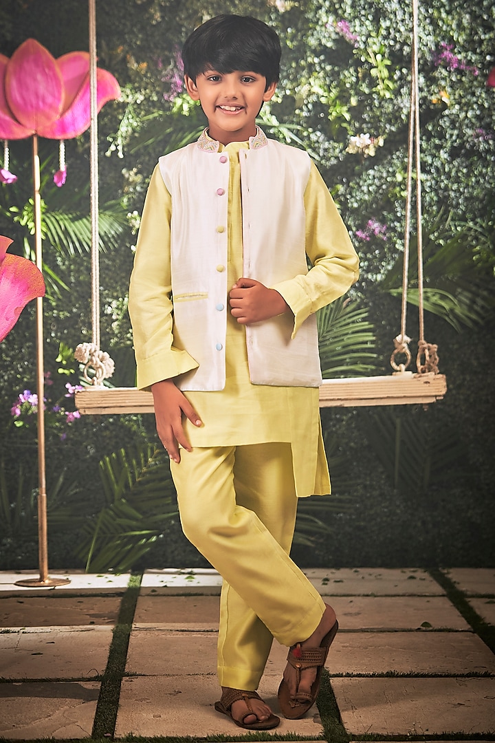 Off-White Chanderi Bandi Jacket & Kurta Set For Boys by Little Luxury