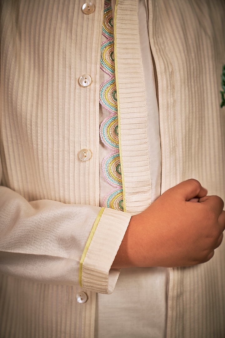 Off-White Chanderi Bundi Jacket & Kurta Set For Boys by Little Luxury at Pernia's Pop Up Shop