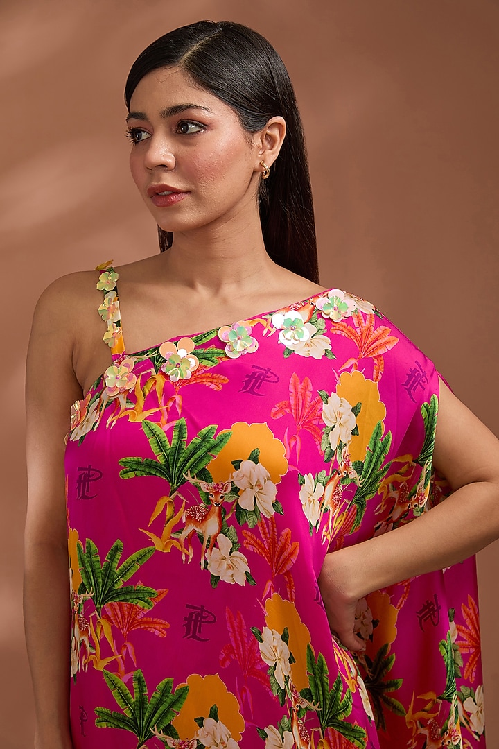 Coral Pink Viscose Bemberg Satin Digital Printed Off-Shoulder Kaftan Set by Liz Paul at Pernia's Pop Up Shop