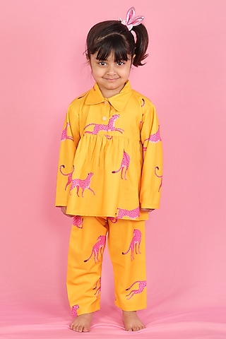 Yellow Cotton Screen Printed Night Suit For Girls by Little Duckling
