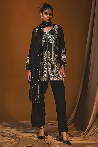 Black Georgette Sequins Embroidered Kurta Set by Label Japji Arora