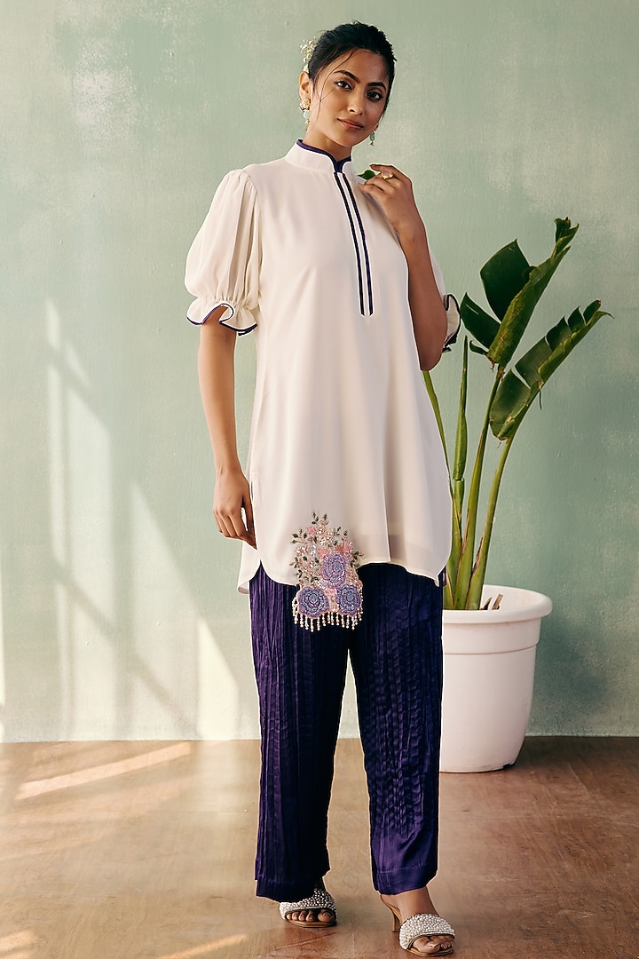 Ivory Georgette Sequins Embroidered Short Kurta Set by Label Japji Arora at Pernia's Pop Up Shop