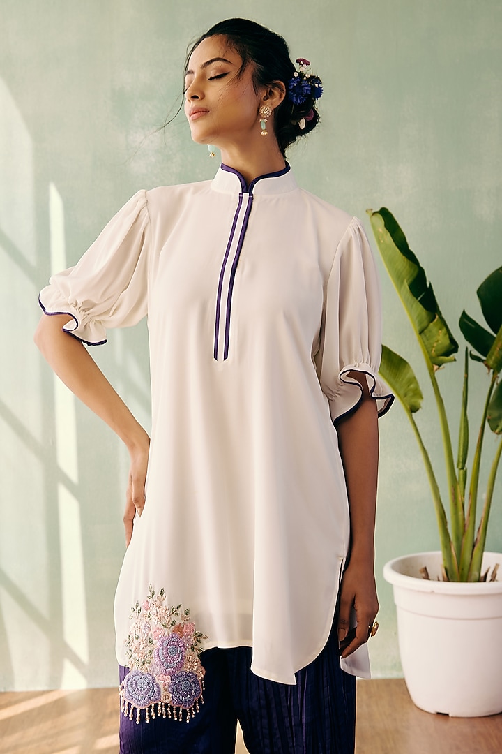 Ivory Georgette Sequins Embroidered Short Kurta Set by Label Japji Arora at Pernia's Pop Up Shop