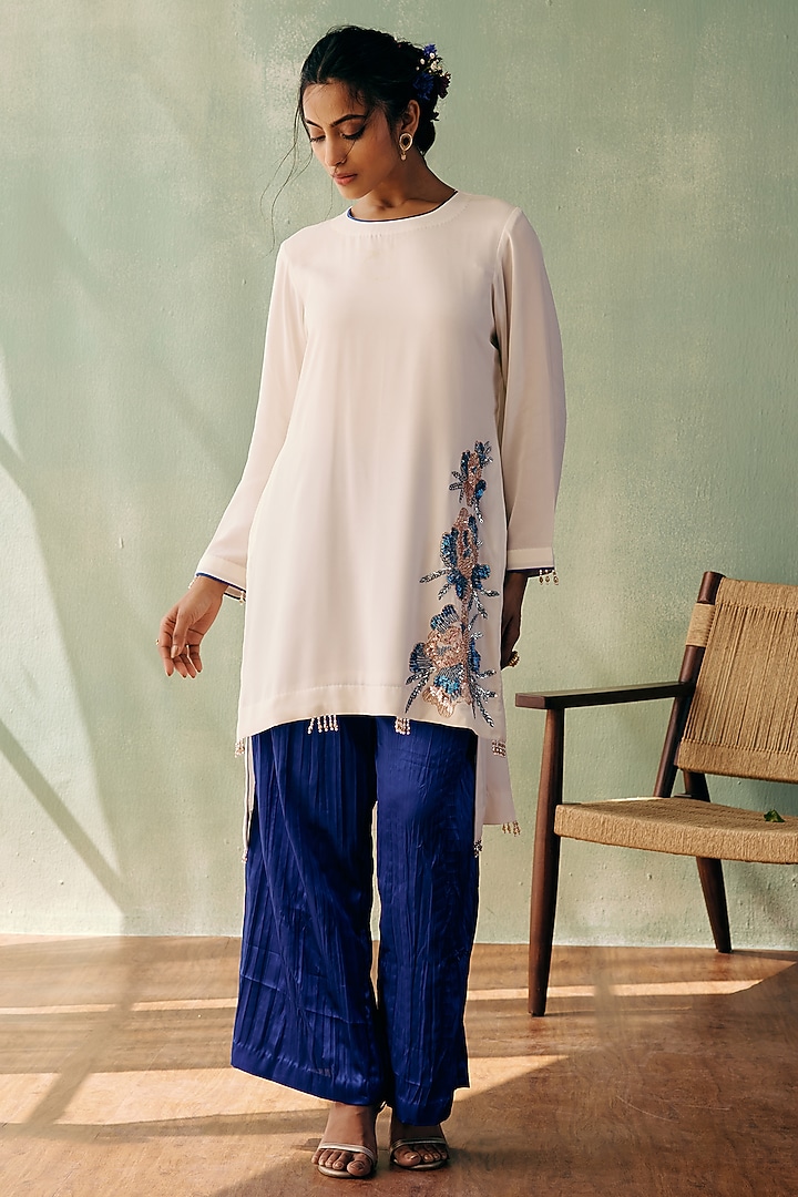 Ivory Georgette Sequins Embroidered High-Low Kurta Set by Label Japji Arora at Pernia's Pop Up Shop
