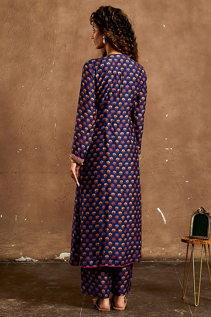 Navy Blue Cotton Silk Hand Embroidered Kurta Set by Label Kinjal Modi at Pernia's Pop Up Shop