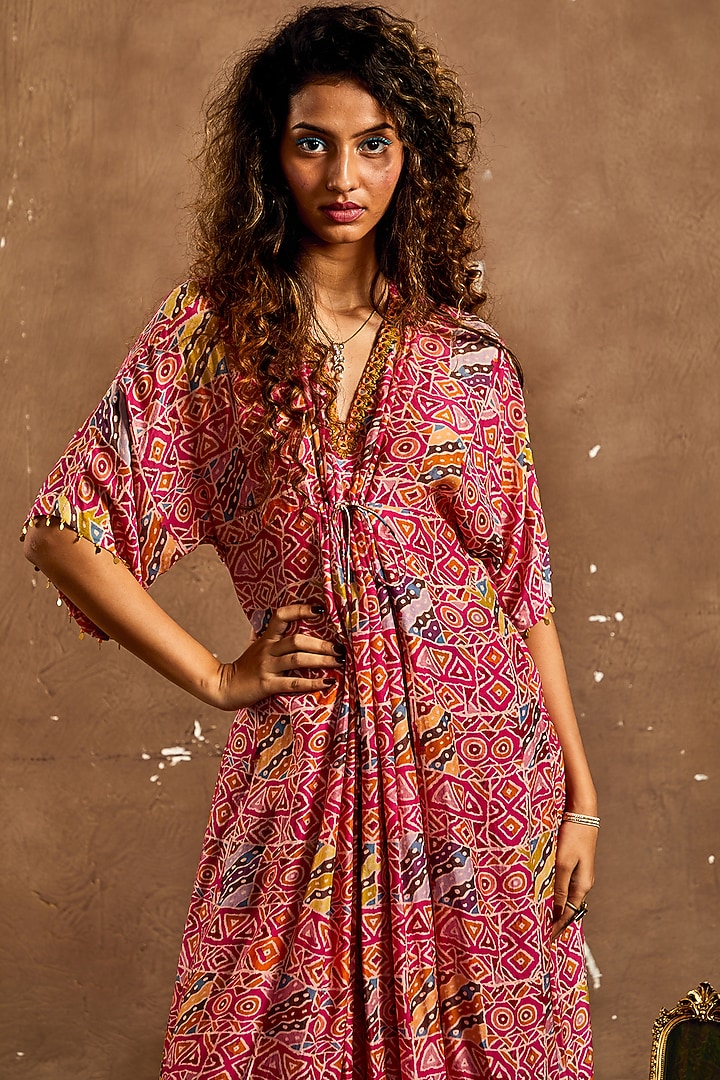 Pink Cotton Silk Geometric Printed Kaftan Set by Label Kinjal Modi at Pernia's Pop Up Shop