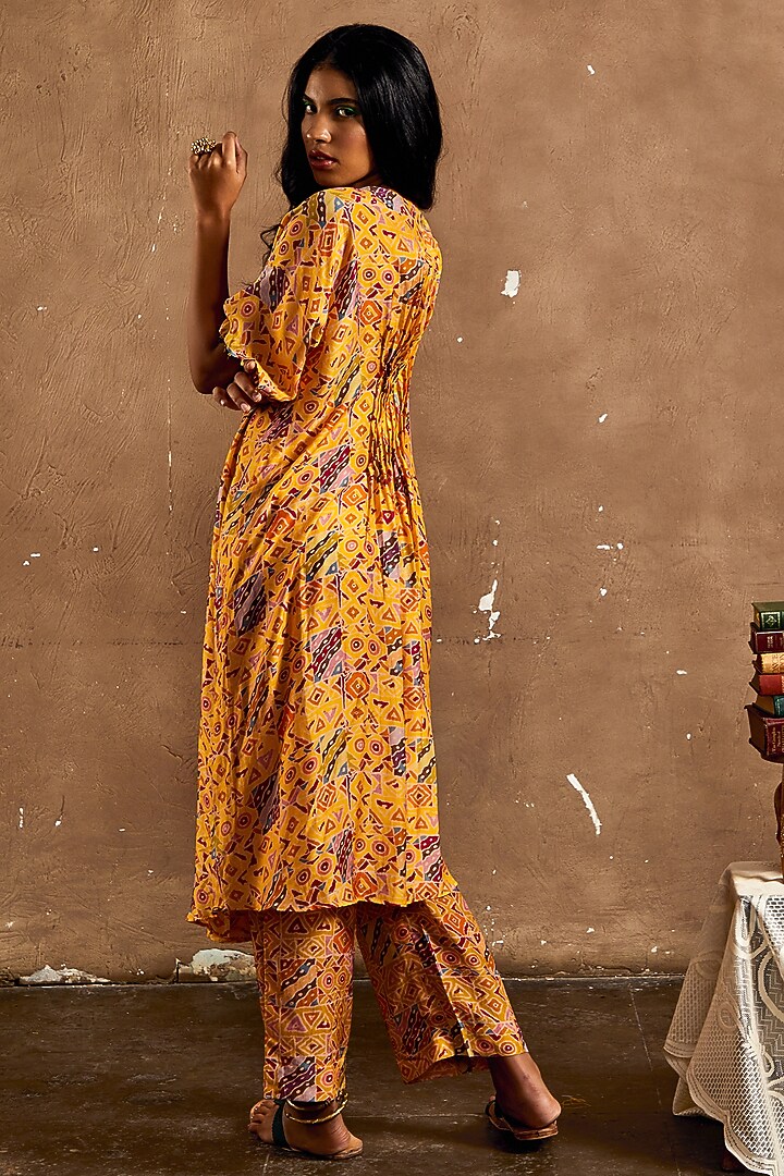 Mustard Cotton Silk Geometric Printed Kaftan Set by Label Kinjal Modi at Pernia's Pop Up Shop
