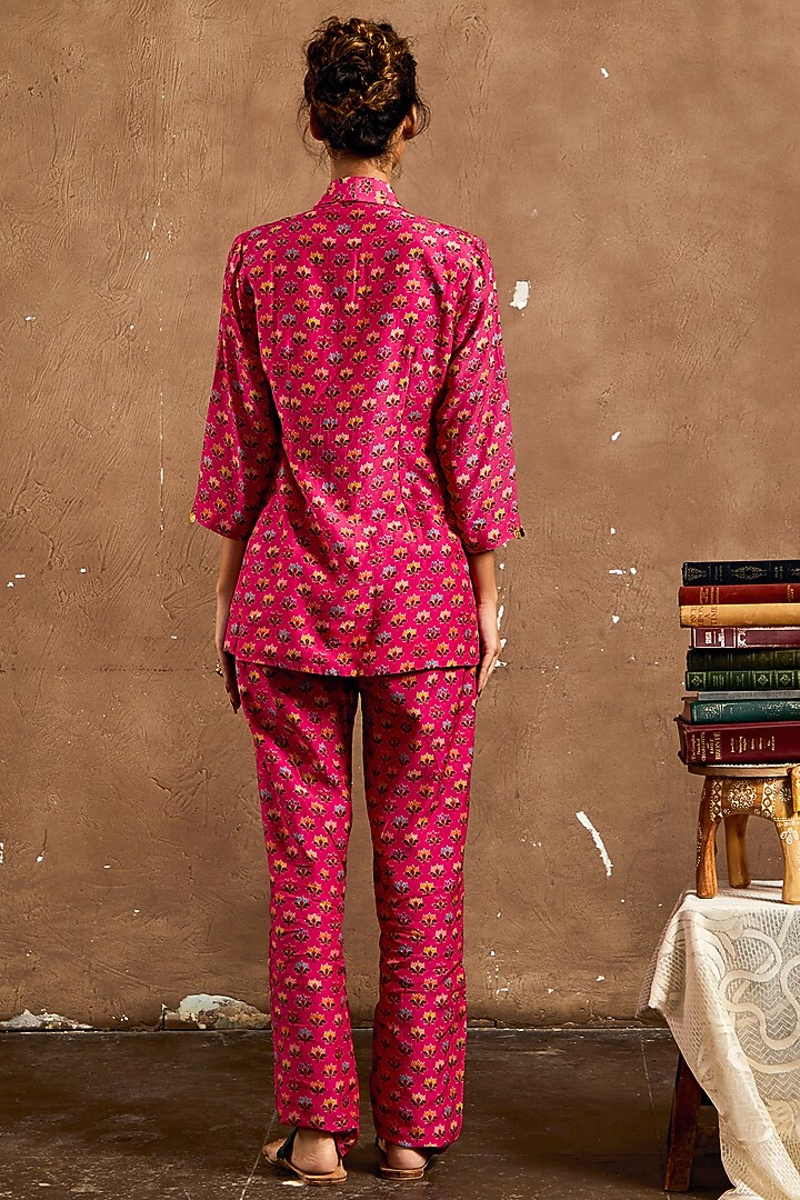 Pink Cotton Silk Printed Blazer Set by Label Kinjal Modi at Pernia's Pop Up Shop