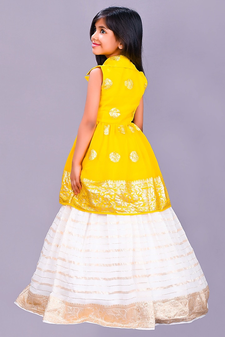 White Georgette Lehenga Set For Girls by Lakshmi Reddy at Pernia's Pop Up Shop