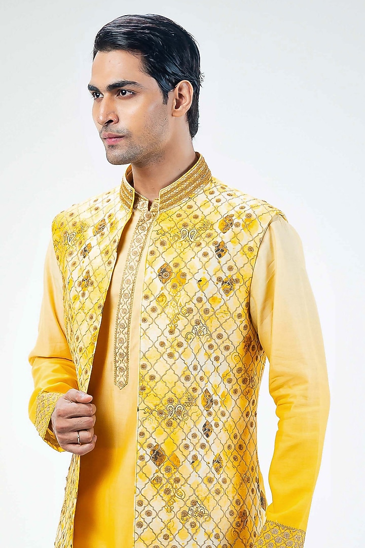Yellow Chanderi Digital Printed & Embroidered Bundi Jacket Set by Kommal Sood at Pernia's Pop Up Shop