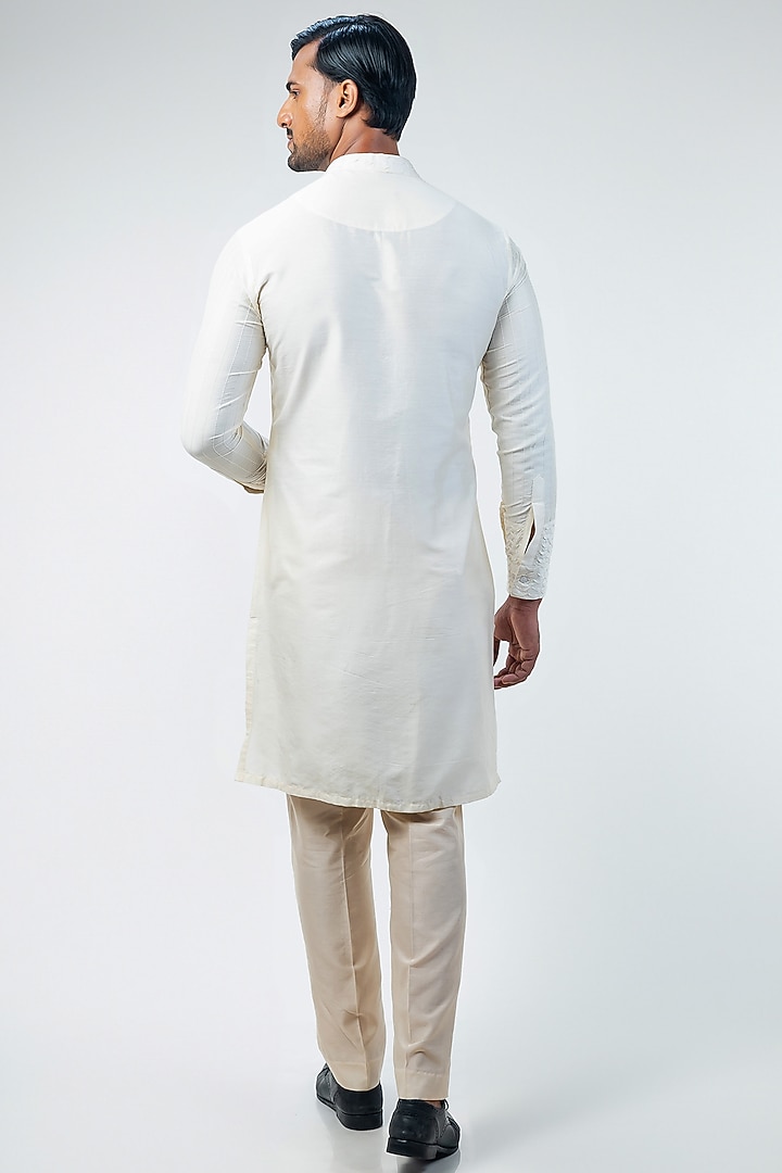 Off-White Cotton Silk Kurta Set by Kommal Sood at Pernia's Pop Up Shop
