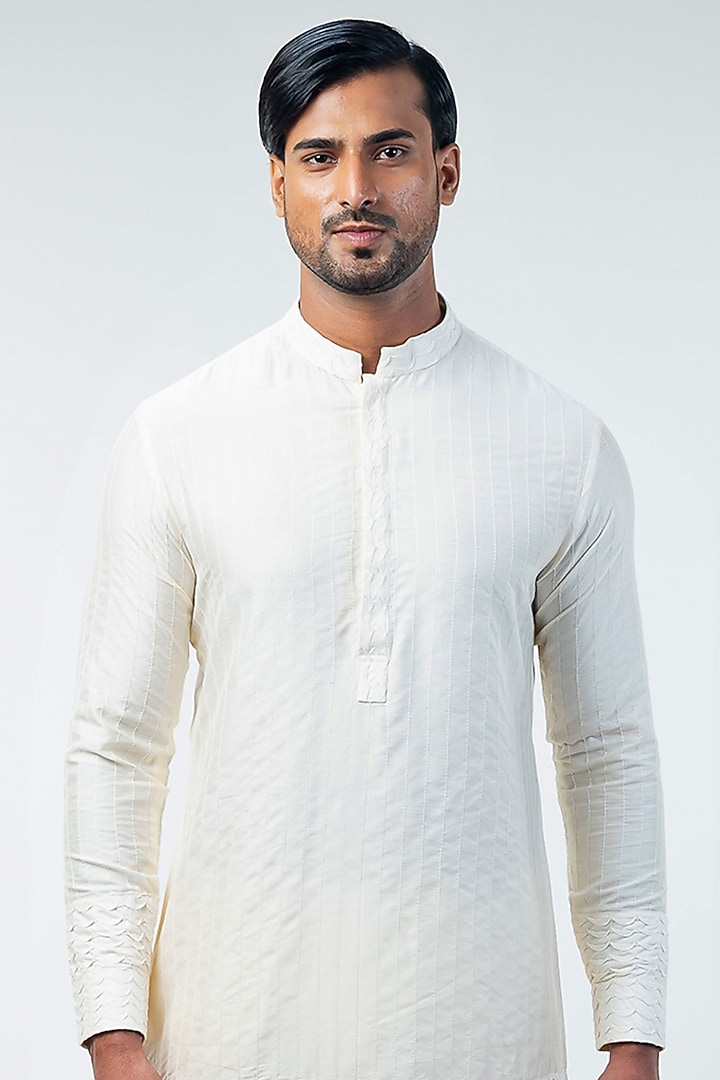 Off-White Cotton Silk Kurta Set by Kommal Sood at Pernia's Pop Up Shop