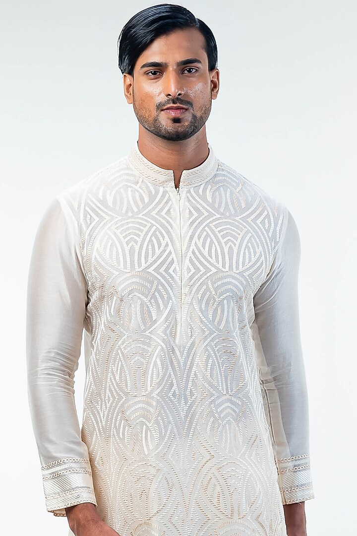 Off-White Cotton Silk & Chanderi Embroidered Kurta Set by Kommal Sood at Pernia's Pop Up Shop