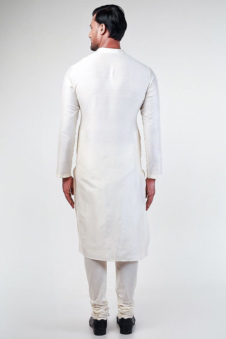 Off-White Cotton Silk Kurta Set by Kommal Sood at Pernia's Pop Up Shop