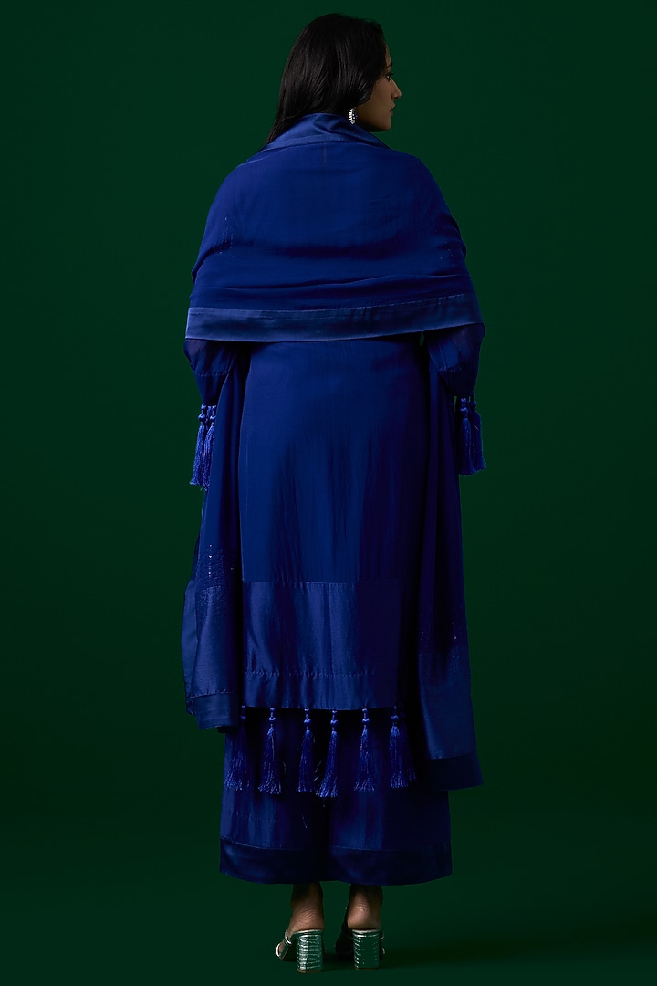 Blue Chanderi Silk Crystal Hand Embroidered Kurta Set by Label Meesa at Pernia's Pop Up Shop