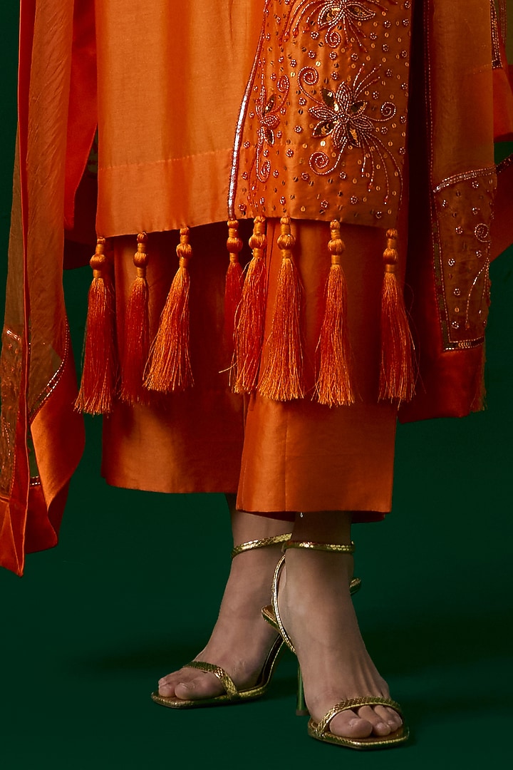 Orange Chanderi Silk Crystal Hand Embroidered Kurta Set by Label Meesa at Pernia's Pop Up Shop