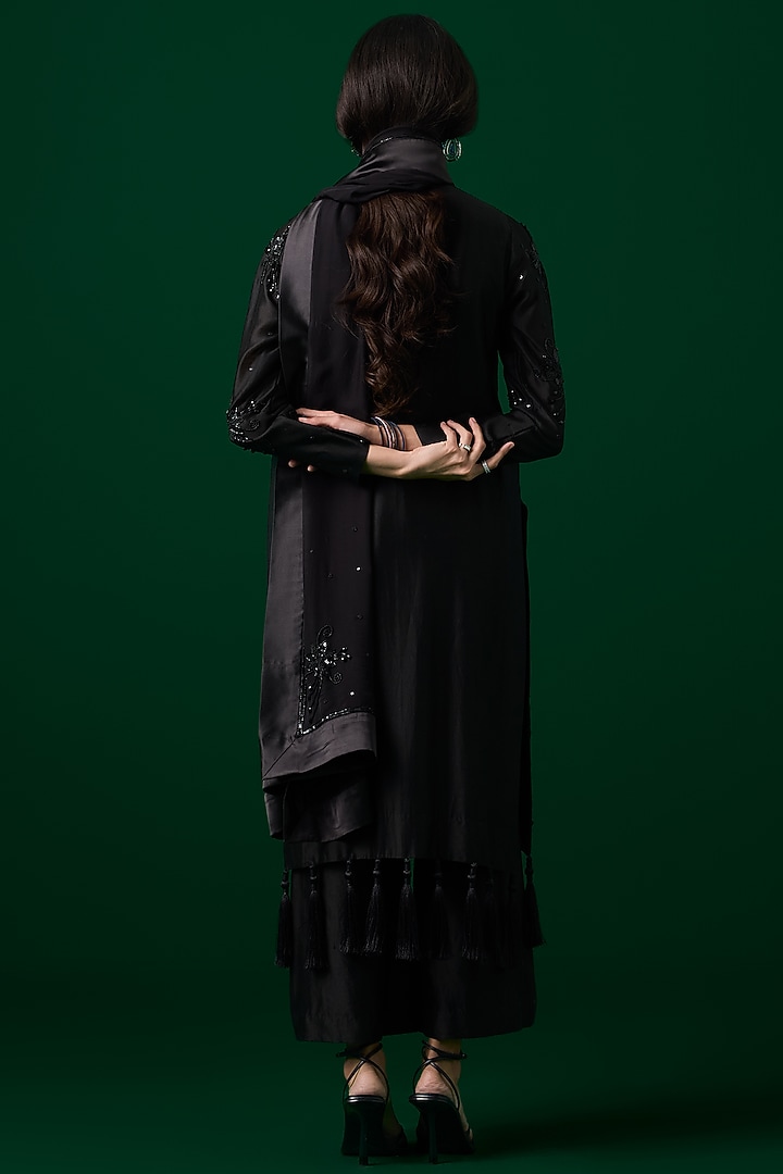 Black Chanderi Silk Crystal Hand Embroidered Kurta Set by Label Meesa at Pernia's Pop Up Shop