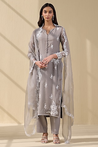 Grey Organza Thread Embroidered Kurta Set by Label Meesa