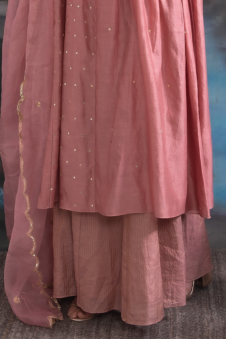 Rose-Brown Pure Chanderi Silk & Pure Katan Silk Hand Embroidered Kurta Set by Label Meesa at Pernia's Pop Up Shop