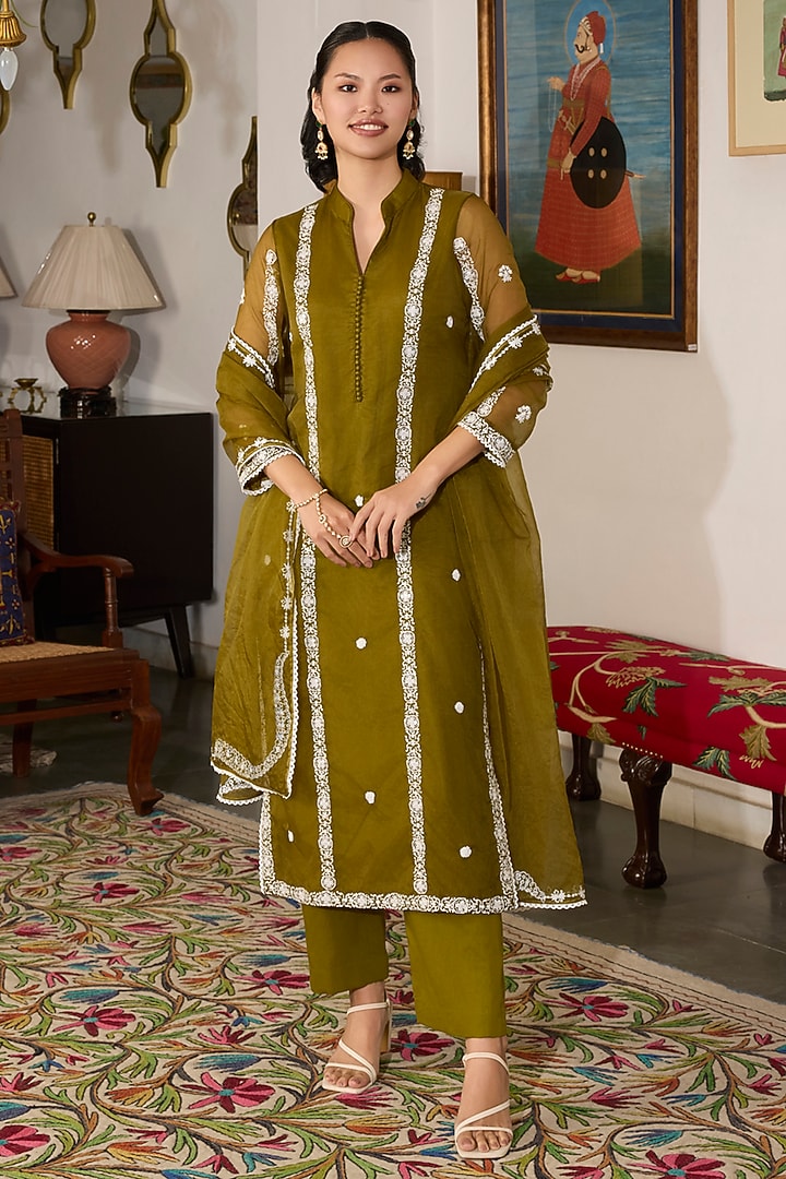 Olive Green Organza Thread Embroidered Kurta Set by Label Meesa at Pernia's Pop Up Shop