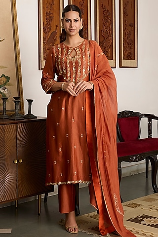 Rust Chanderi Silk Zari Embroidered Kurta Set by Label Meesa
