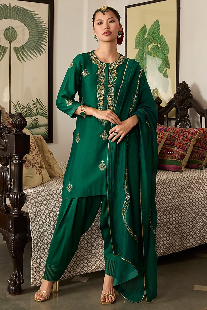 Green Chanderi Silk Zari Embroidered Wedding Anarkali Set by Label Meesa at Pernia's Pop Up Shop