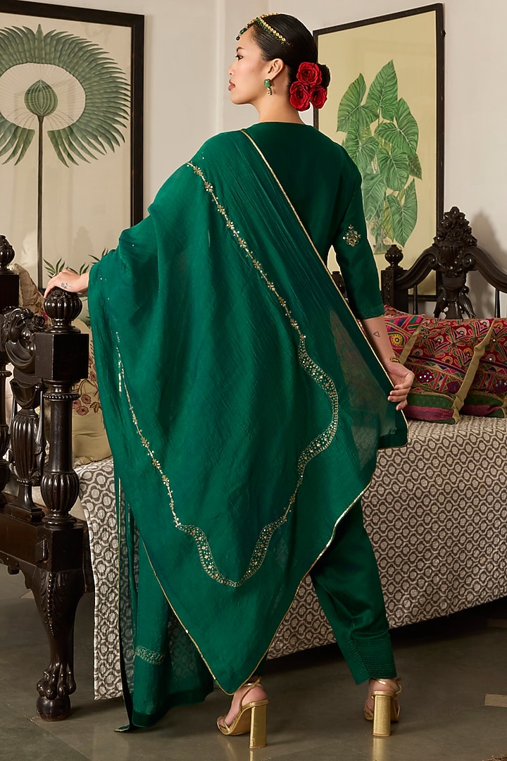 Green Chanderi Silk Zari Embroidered Wedding Anarkali Set by Label Meesa at Pernia's Pop Up Shop