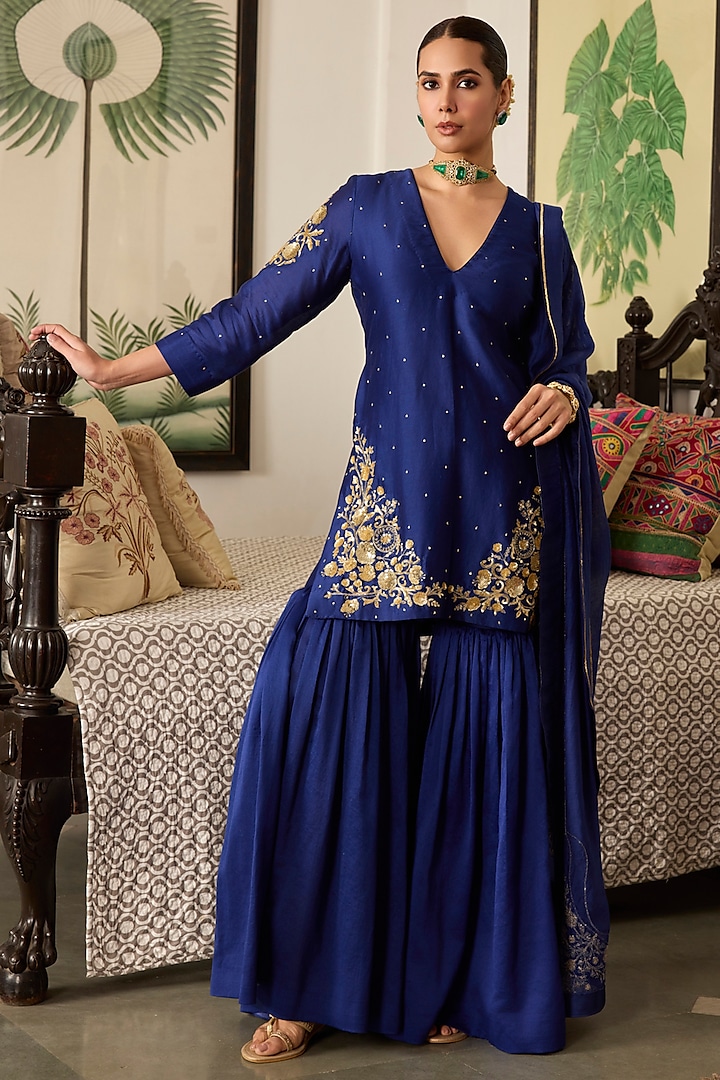 Blue Chanderi Silk Zari Embroidered Kurta Set by Label Meesa at Pernia's Pop Up Shop