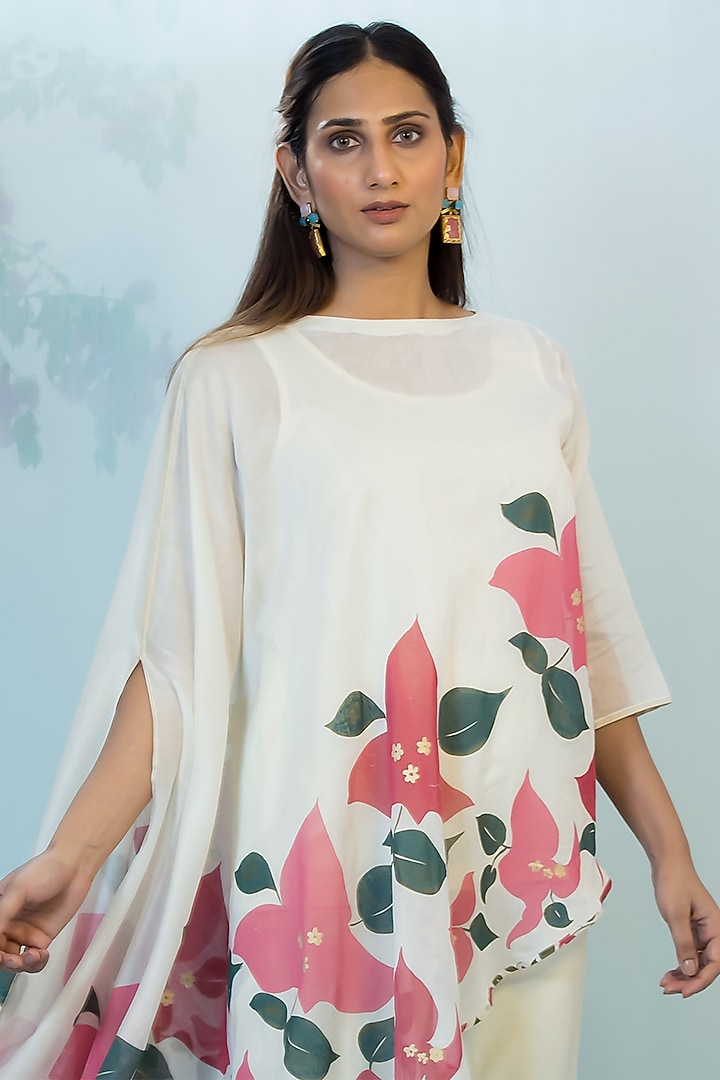 Off-White Chanderi Co-Ord Set by Label Meesa at Pernia's Pop Up Shop