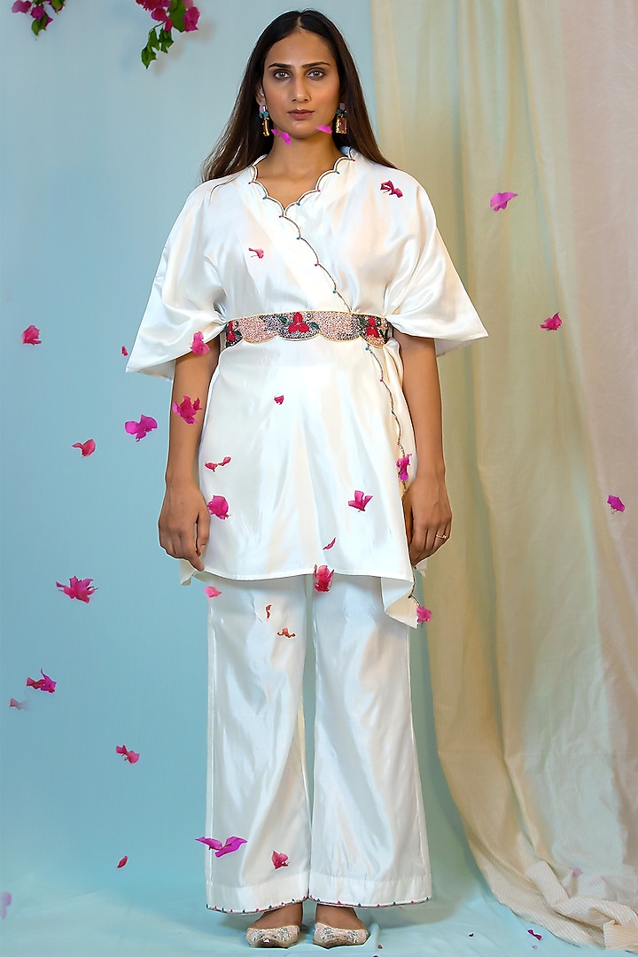 Off-White Embroidered Kaftan Set by Label Meesa