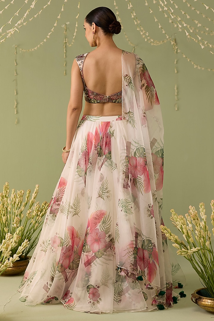 White Organza Printed Wedding Lehenga Set by Label Meesa at Pernia's Pop Up Shop