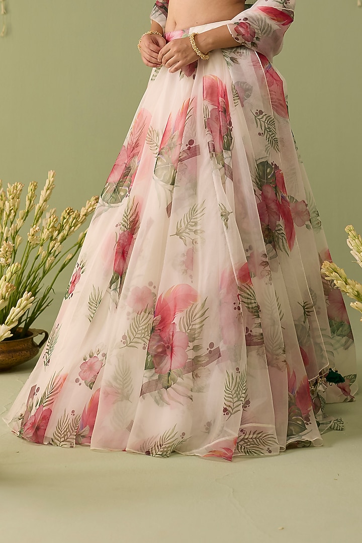 White Organza Printed Wedding Lehenga Set by Label Meesa at Pernia's Pop Up Shop