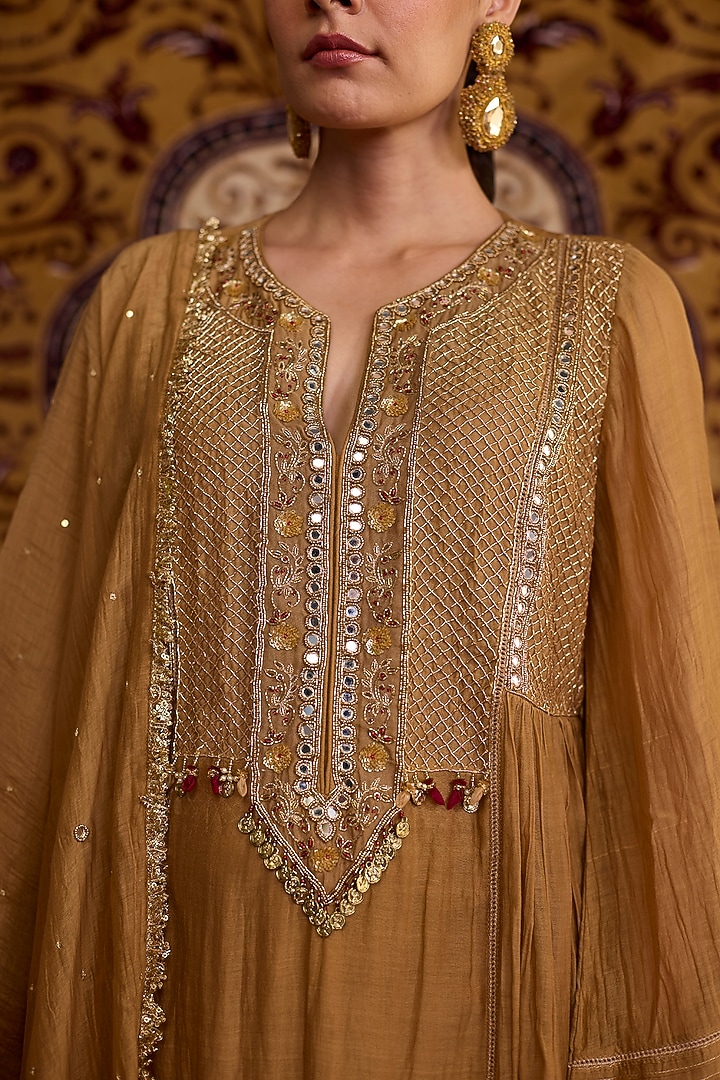Brown Chanderi Silk Hand Embroidered Kurta Set by Label Meesa at Pernia's Pop Up Shop