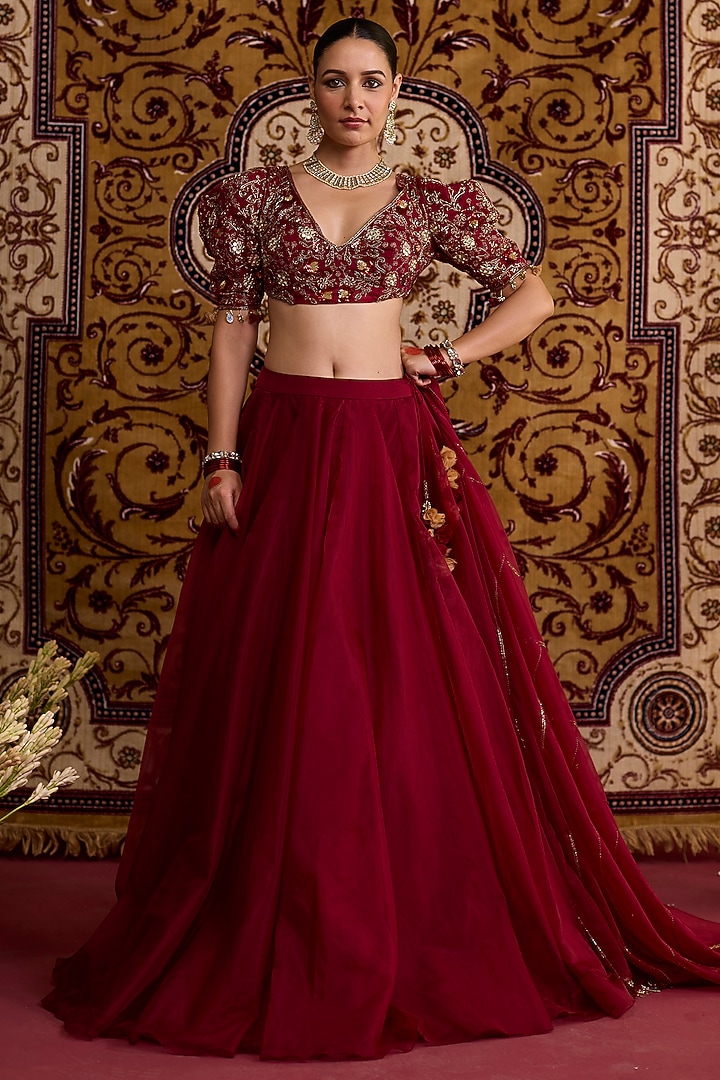 Red Organza Printed Wedding Lehenga Set by Label Meesa at Pernia's Pop Up Shop