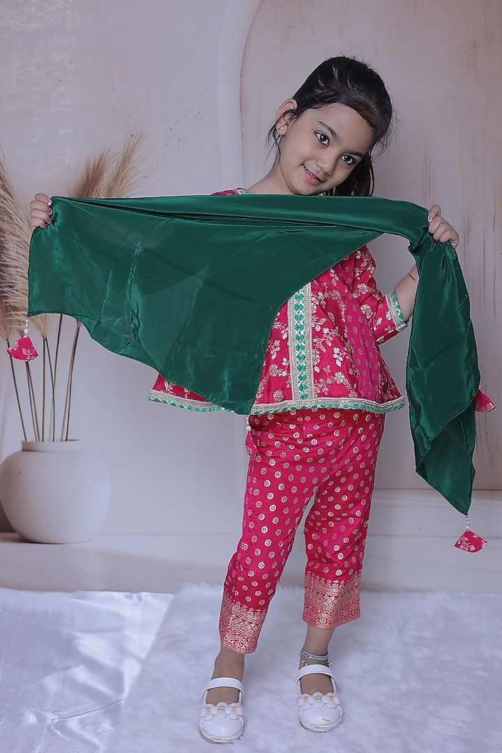 Magenta Pink Brocade Kurta Set For Girls by Little Loom at Pernia's Pop Up Shop