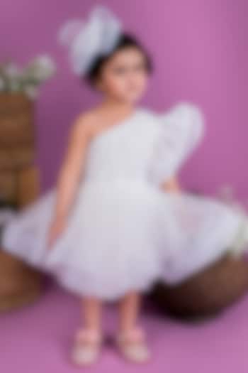 White Net Embellished One-Shoulder Dress For Girls by Little Luxe at Pernia's Pop Up Shop