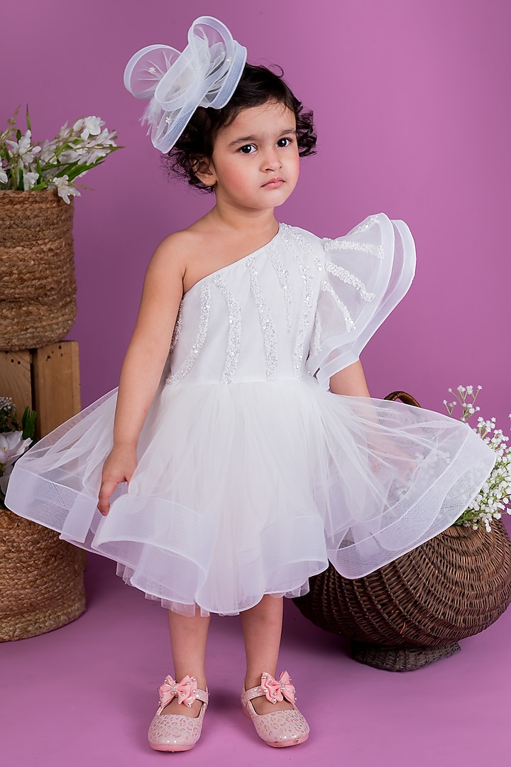 White Net Embellished One-Shoulder Dress For Girls by Little Luxe at Pernia's Pop Up Shop
