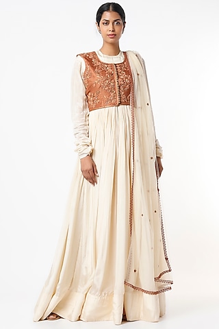 Nude Silk Anarkali Set by Label Muskan Agarwal at Pernia's Pop Up Shop 2025