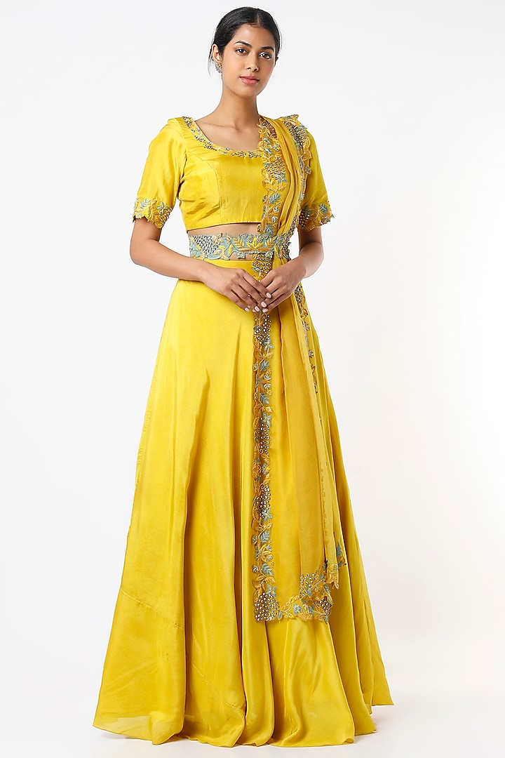 Dandelion Yellow Crepe Wedding Lehenga Set by Label Muskan Agarwal at Pernia's Pop Up Shop