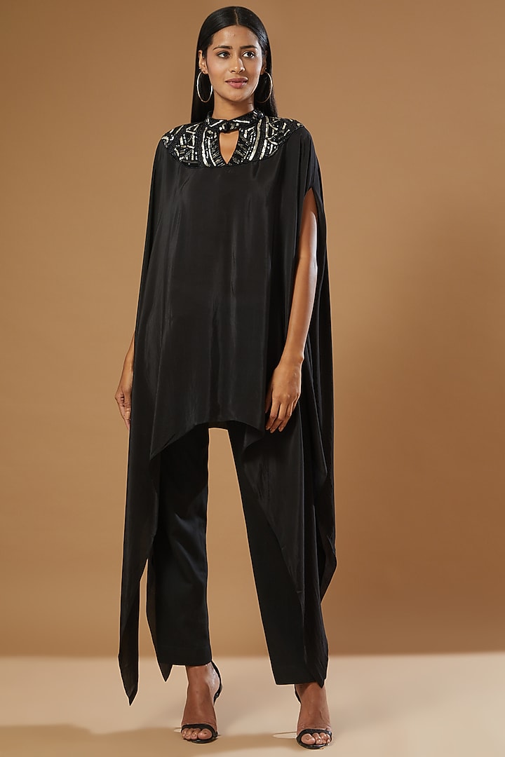 Black Hand Embroidered Kaftan by Label Muskan Agarwal at Pernia's Pop Up Shop