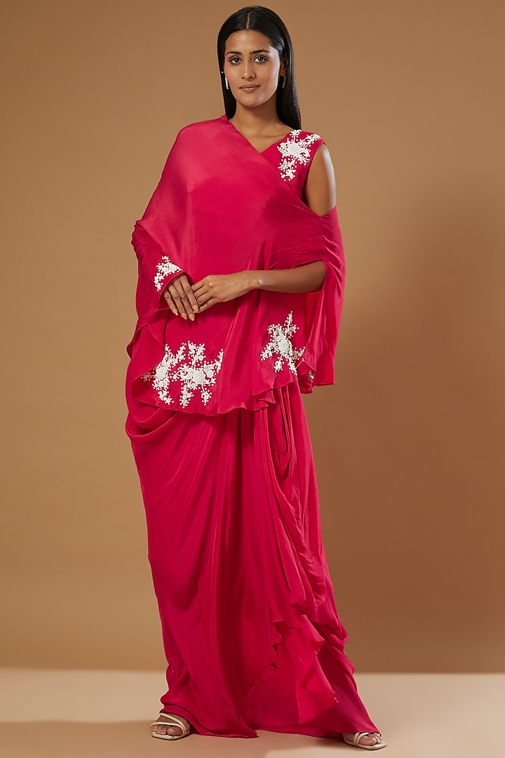 Red Embroidered Jacket Lehenga Set by Label Muskan Agarwal