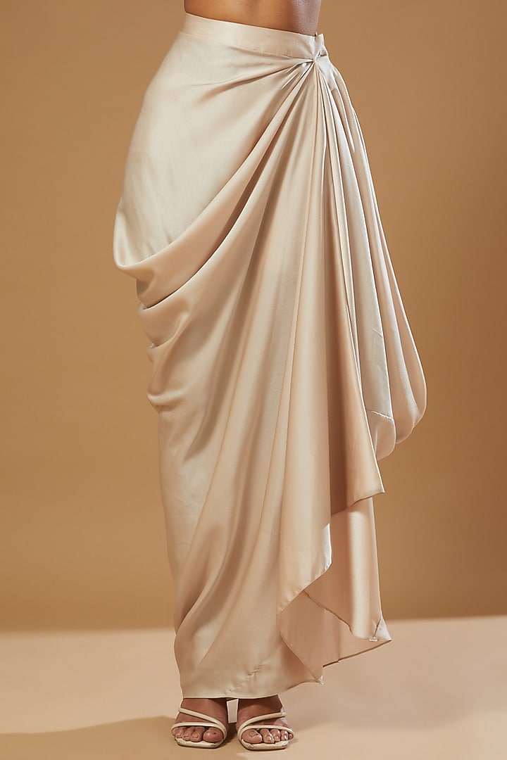 Rose Gold Crepe Draped Wedding Saree Set by Label Muskan Agarwal at Pernia's Pop Up Shop