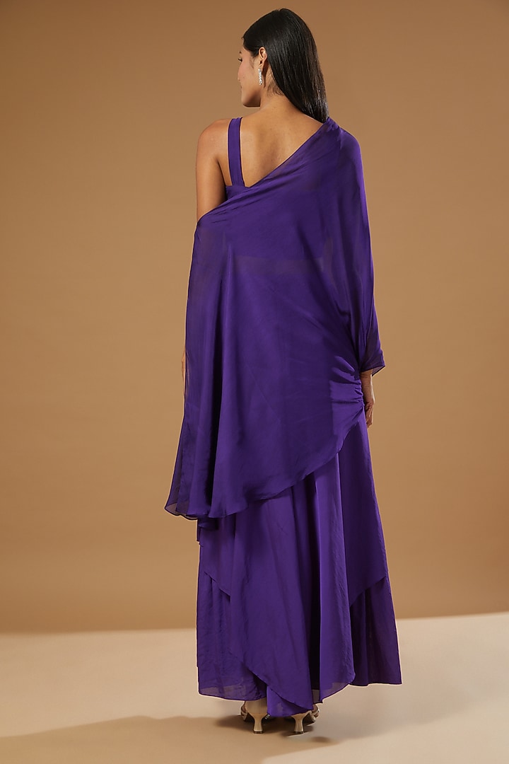 Purple Embroidered Cape Set by Label Muskan Agarwal at Pernia's Pop Up Shop