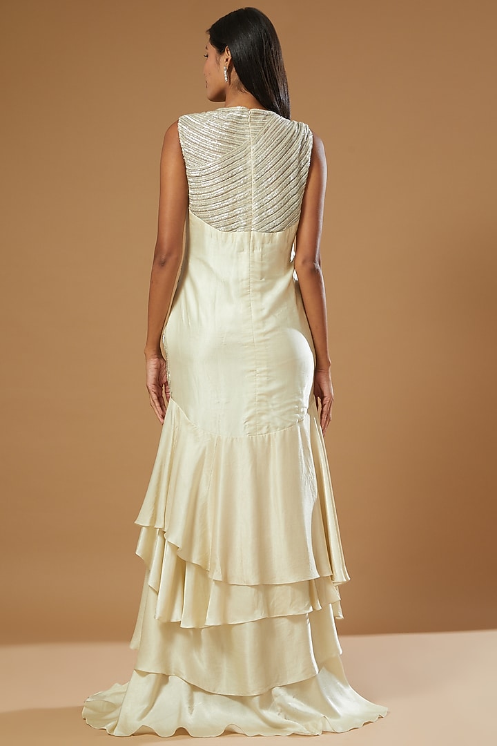 Cream Hand Embroidered Wedding Gown by Label Muskan Agarwal at Pernia's Pop Up Shop
