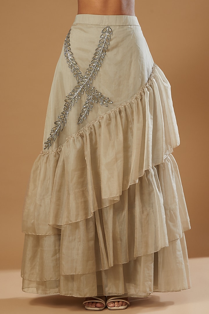 Grey Embroidered Wedding Lehenga Set by Label Muskan Agarwal at Pernia's Pop Up Shop