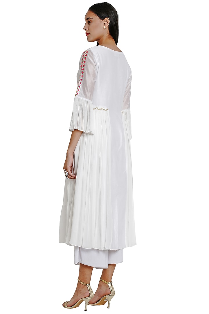 Ivory 3D Floral Embroidered Tunic by Limerick By Abirr N' Nanki at Pernia's Pop Up Shop