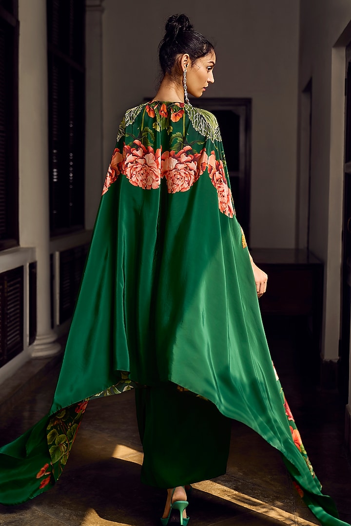 Emerald Green Crepe & Satin Hand Embroidered Cape Set by Limerick By Abirr N' Nanki at Pernia's Pop Up Shop
