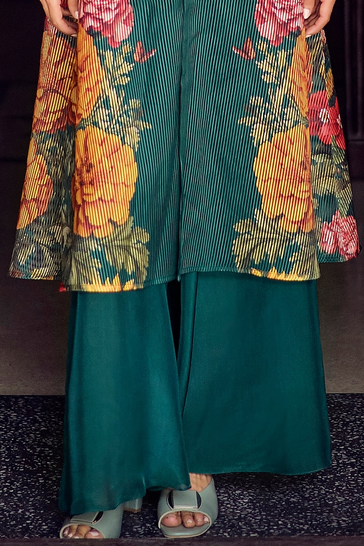 Emerald Green Striped Organza Sheer Kurta Set by Limerick By Abirr N' Nanki at Pernia's Pop Up Shop