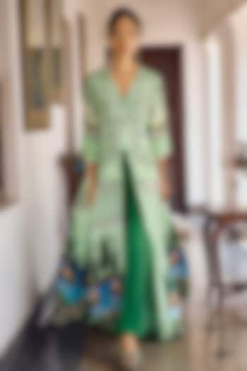 Green Crepe Embroidered Kurta Set by Limerick By Abirr N' Nanki