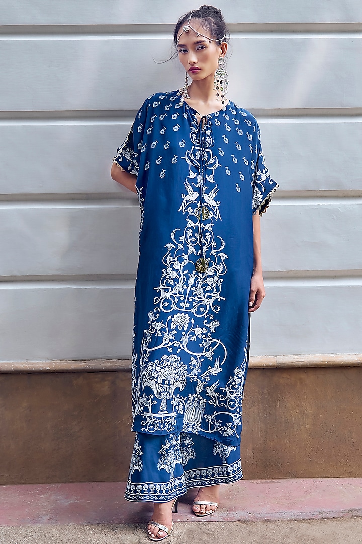 Navy Blue Crepe Embroidered Kurta Set by Limerick By Abirr N' Nanki